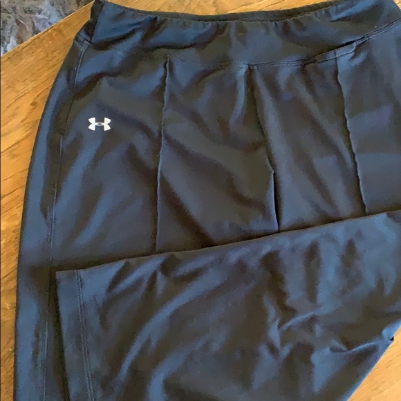 Under Armour Pants - Under Armour dri fit capris